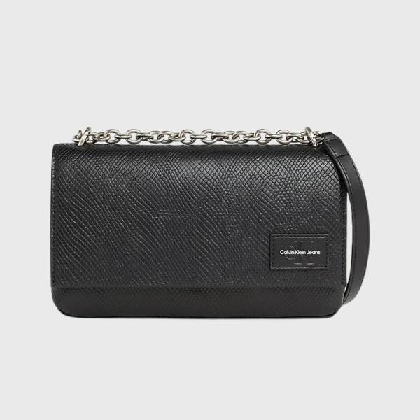 CALVIN SCULPTED FLAP W/CHAIN25 SNAKE BAG